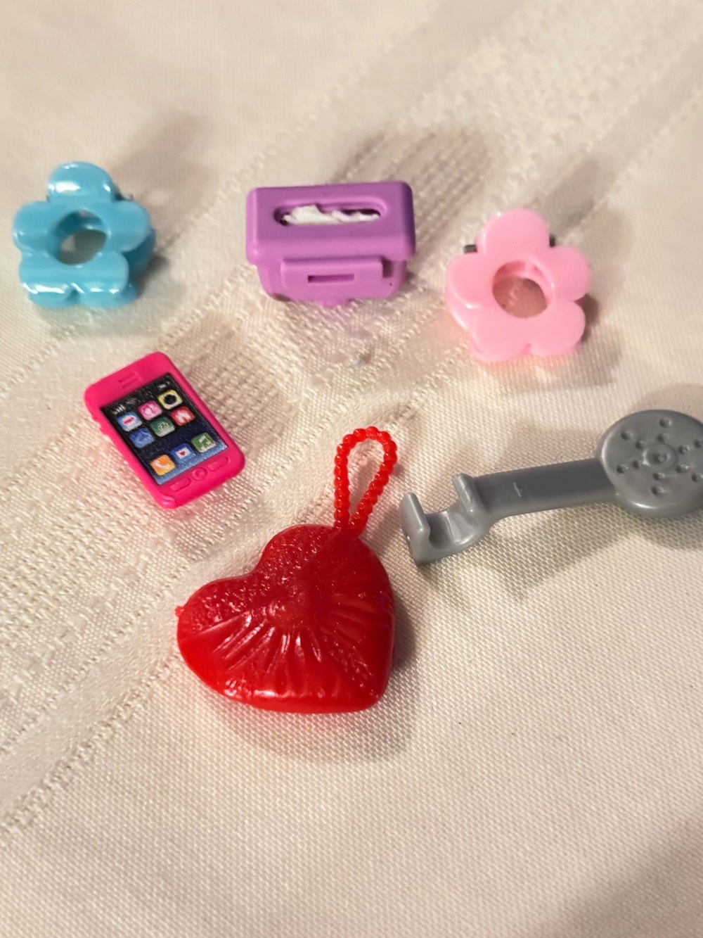 Barbie Accessories Playset phone, showerhead purse Kleenex box.